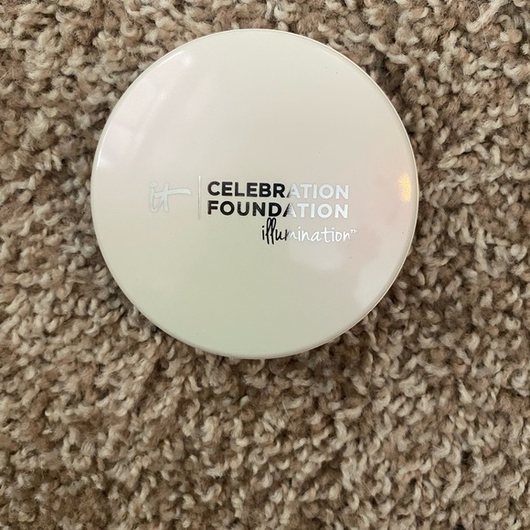 IT Cosmetics Celebration Foundation Illumination -Radiant Finish.Light.New/Box - Picture 6 of 8